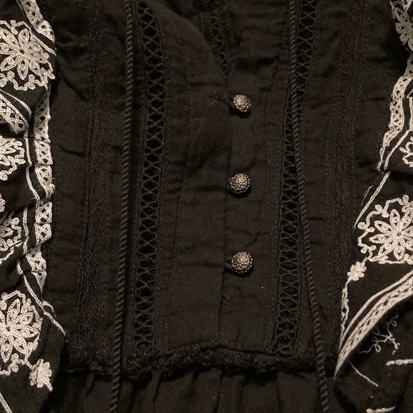 Anthropologie black embroidered ruffle sleeveless top - Picture 6 of 16